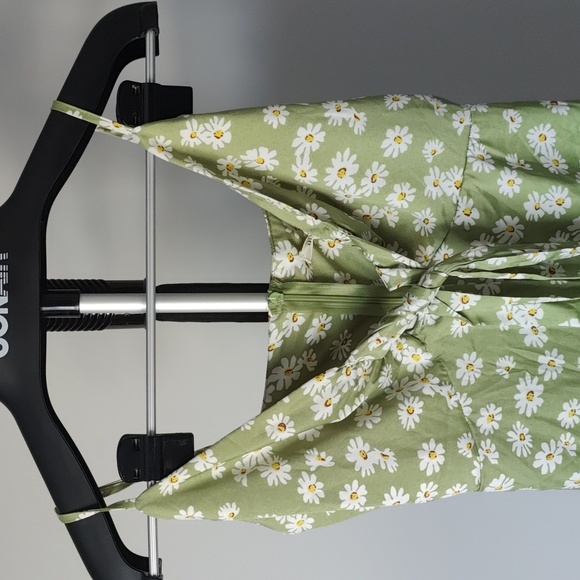 BNWT - Dress - Picture 2 of 12